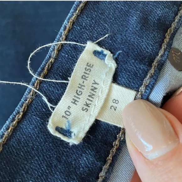 Madewell 10" High Rise Skinny dark wash - Picture 9 of 13